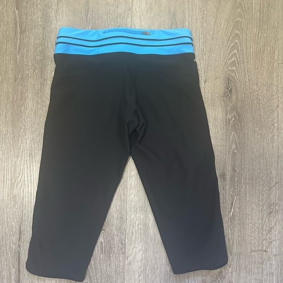 Nike Black and Blue Athletic Leggings size small - Picture 3 of 6